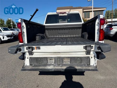 Used 2022 Chevrolet Silverado 3500 High Country image 36