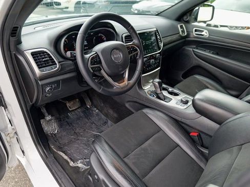 Used 2022 Jeep Grand Cherokee Laredo X image 19