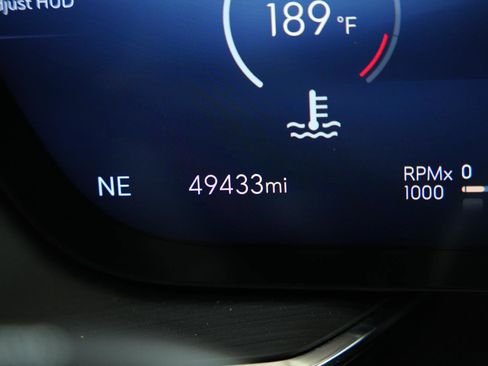 Used 2024 Buick Envision Preferred AWD/4WD image 31