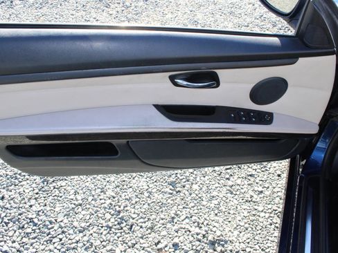 Used 2013 BMW 328i Convertible image 26