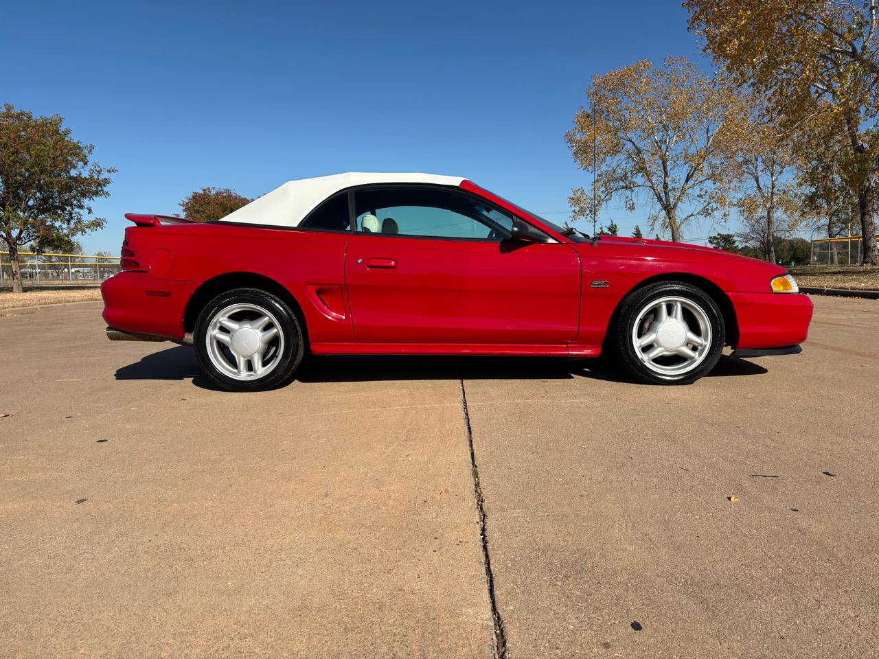 Used 1994 Ford Mustang GT RWD image 40