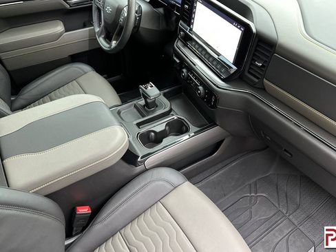 Certified 2025 Chevrolet Silverado 1500 ZR2 w/ Technology Package image 18