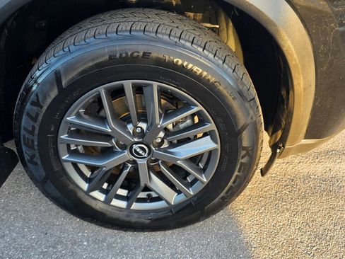 Used 2023 Nissan Rogue S FWD image 23