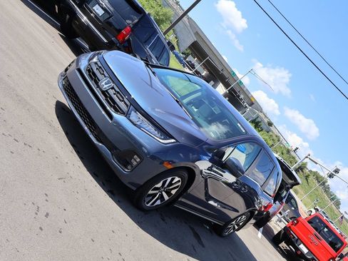 Certified 2026 Honda Odyssey EX-L image 3