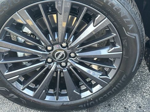 New 2026 Nissan Pathfinder SL image 9