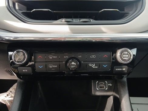 Certified 2022 Jeep Compass Limited w/ Elite Group image 30