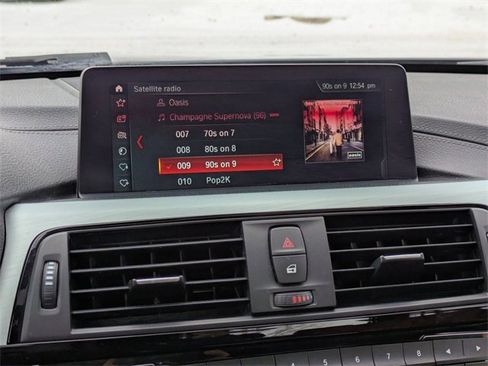 Used 2018 BMW 330i xDrive Sedan image 13