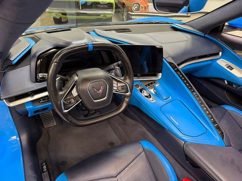 Used 2023 Chevrolet Corvette Stingray Premium Conv w/ Z51 Performance Package RWD image 30