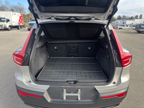 Used 2023 Volvo XC40 B5 Plus w/ Driver Assist Package AWD/4WD image 36