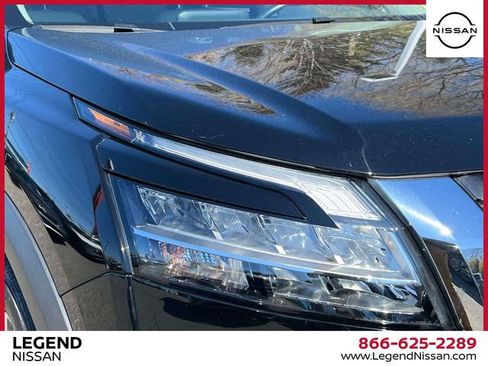 Used 2023 Nissan Pathfinder SL image 10