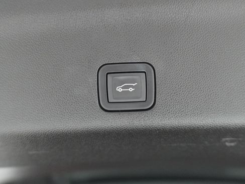 Used 2023 Chevrolet Tahoe Z71 AWD/4WD image 7