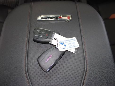 Used 2025 GMC Sierra 2500 AT4 w/ AT4 Premium Plus Package image 30