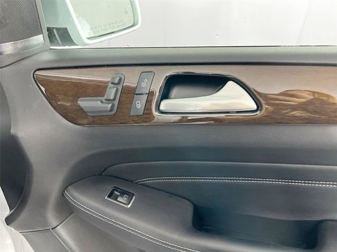 Used 2014 Mercedes-Benz ML 350 4MATIC image 29