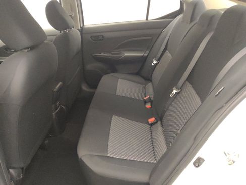 Used 2022 Nissan Versa S FWD image 18