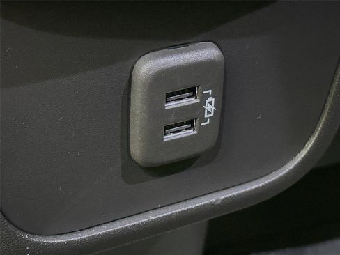 Used 2024 Chevrolet Equinox LT image 23