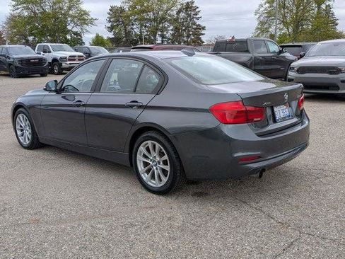 Used 2016 BMW 320i xDrive Sedan AWD/4WD image 3