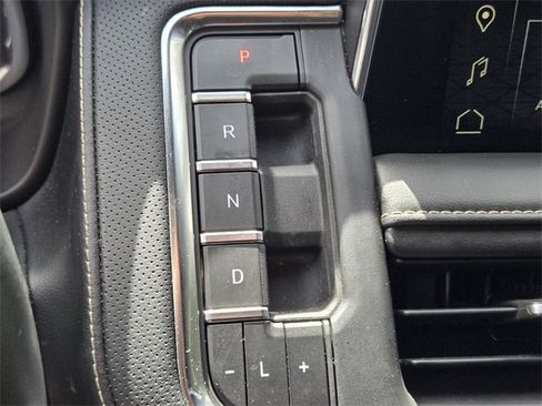 Used 2023 GMC Yukon SLT w/ SLT Premium Package image 27