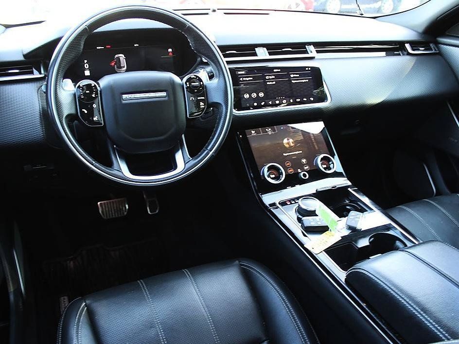 Used 2019 Land Rover Range Rover Velar R-Dynamic SE AWD/4WD image 13