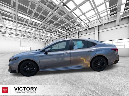 Used 2026 Toyota Camry SE FWD image 7
