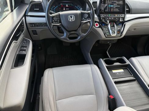 Used 2018 Honda Odyssey Elite image 12