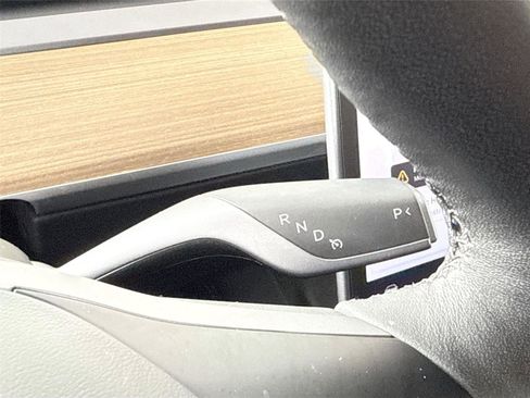 Used 2024 Tesla Model Y Long Range image 24