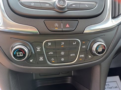 Used 2022 Chevrolet Equinox LT image 29