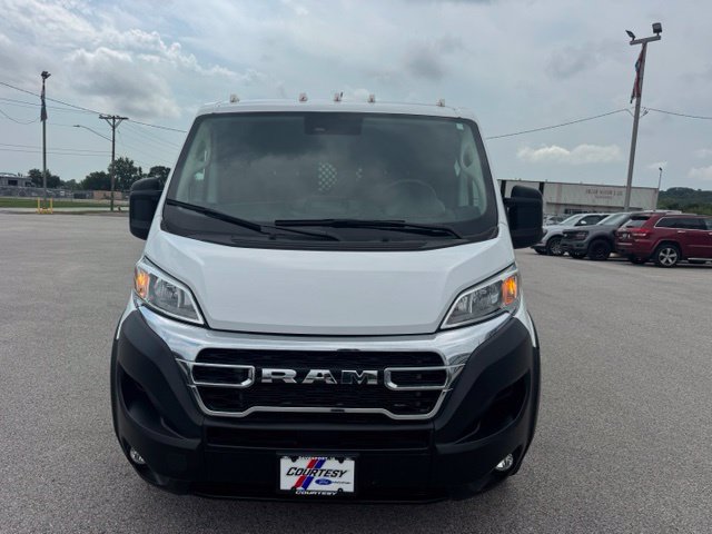 Used 2025 RAM ProMaster 2500 w/ U-Haul Equipment Group FWD image 8