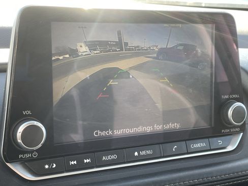 Used 2023 Nissan Rogue SV image 25