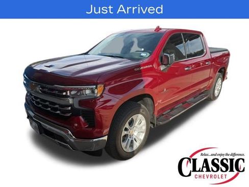 Used 2025 Chevrolet Silverado 1500 LTZ w/ LTZ Convenience Package II image 5