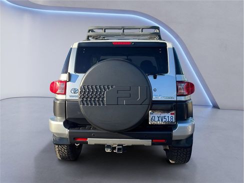 Used 2007 Toyota FJ Cruiser 4WD image 5