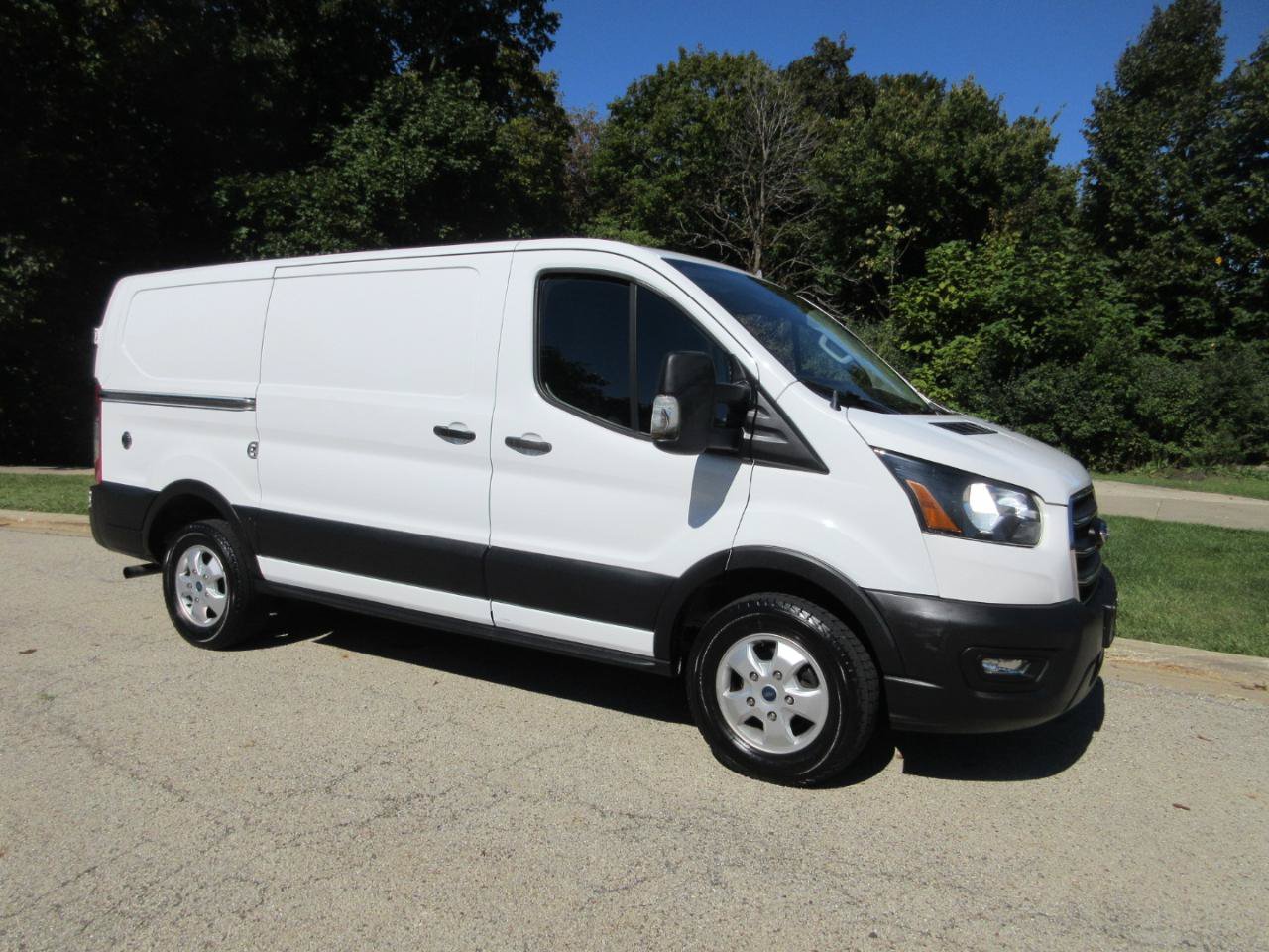 Used 2020 Ford Transit 250 Low Roof RWD image 3