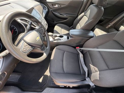 Used 2023 Chevrolet Malibu LT image 9