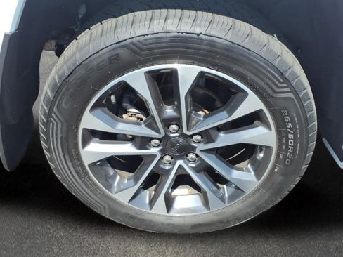 Used 2022 Jeep Grand Cherokee Overland AWD/4WD image 5