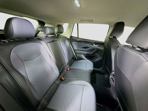 New 2026 Volkswagen Tiguan SE FWD image 26