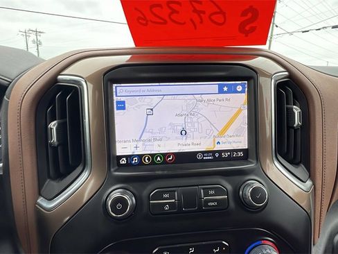 Used 2022 Chevrolet Silverado 2500 High Country w/ Z71 Off-Road Package image 31