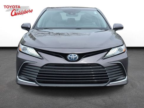 Used 2024 Toyota Camry XLE image 2