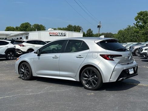 Used 2024 Toyota Corolla XSE FWD image 3