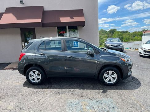 Used 2020 Chevrolet Trax LS AWD/4WD image 4