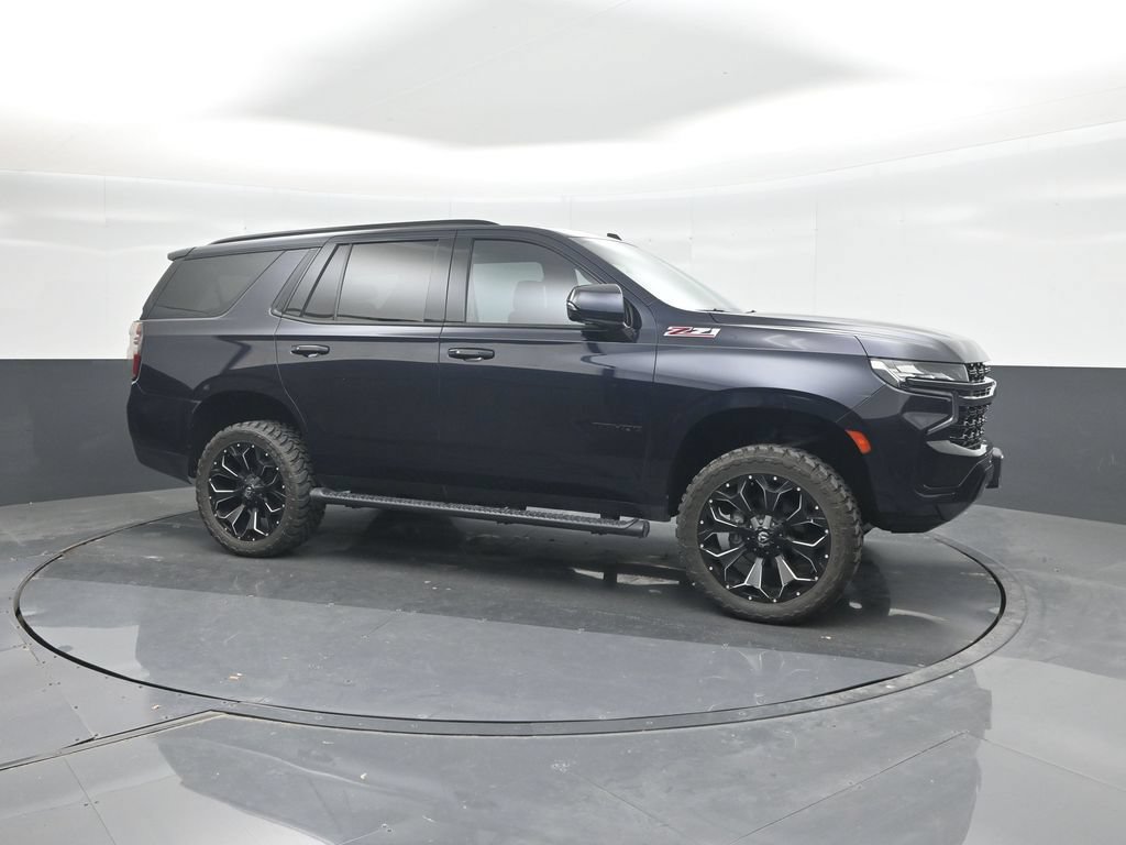 Used 2022 Chevrolet Tahoe Z71 w/ Luxury Package AWD/4WD image 11