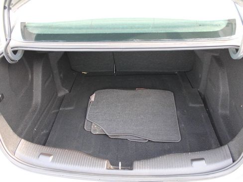 Used 2017 Chevrolet Cruze LT image 17