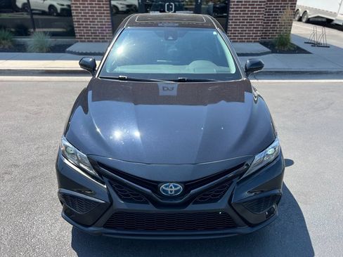 Used 2023 Toyota Camry SE FWD image 9