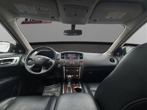 Used 2019 Nissan Pathfinder Platinum image 29