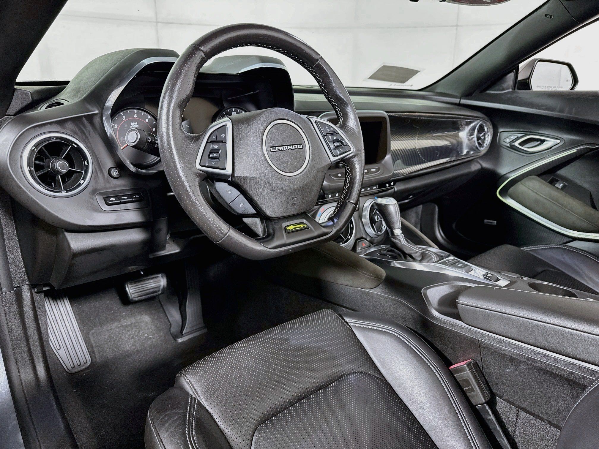 Used 2020 Chevrolet Camaro SS RWD image 13
