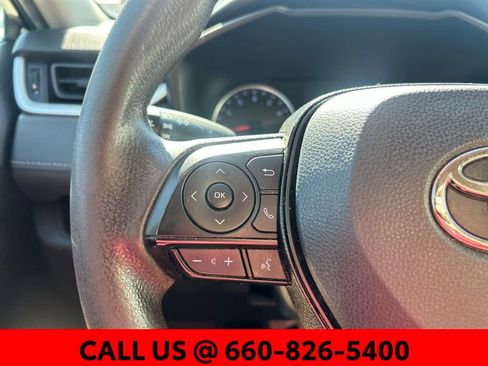 Used 2020 Toyota RAV4 LE FWD image 10