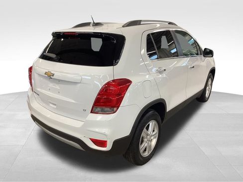 Used 2017 Chevrolet Trax LT w/ LT Convenience Package AWD/4WD image 24