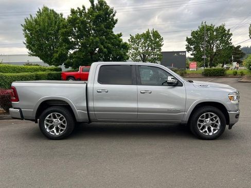 Used 2020 RAM 1500 Laramie AWD/4WD image 8