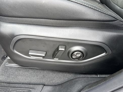 New 2025 Jeep Grand Cherokee L Altitude image 19