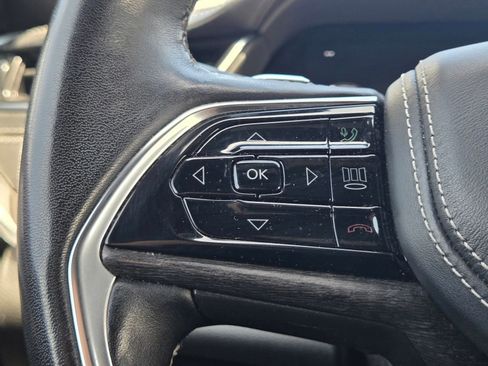 Used 2022 Jeep Grand Cherokee L Overland w/ Luxury Tech Group IV AWD/4WD image 27
