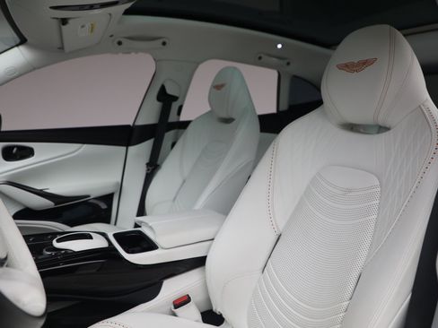 Used 2024 Aston Martin DBX 707 image 14