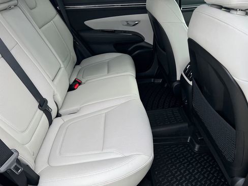 Certified 2023 Hyundai Tucson Limited FWD image 9